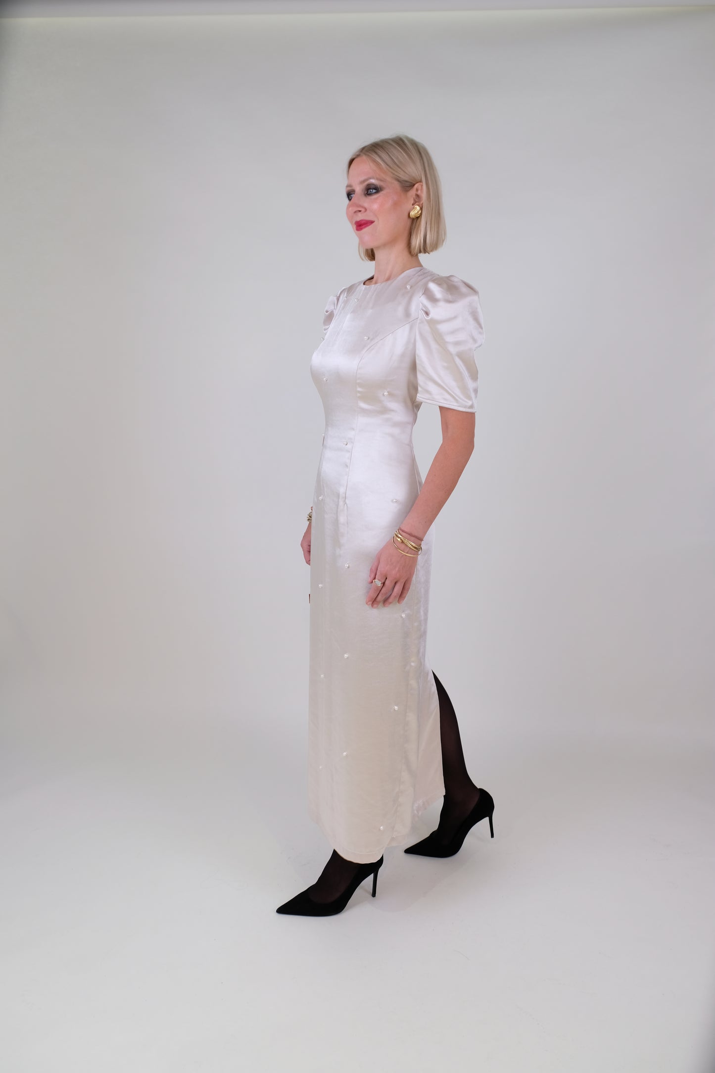 The Falcus Dress Midi Pearl
