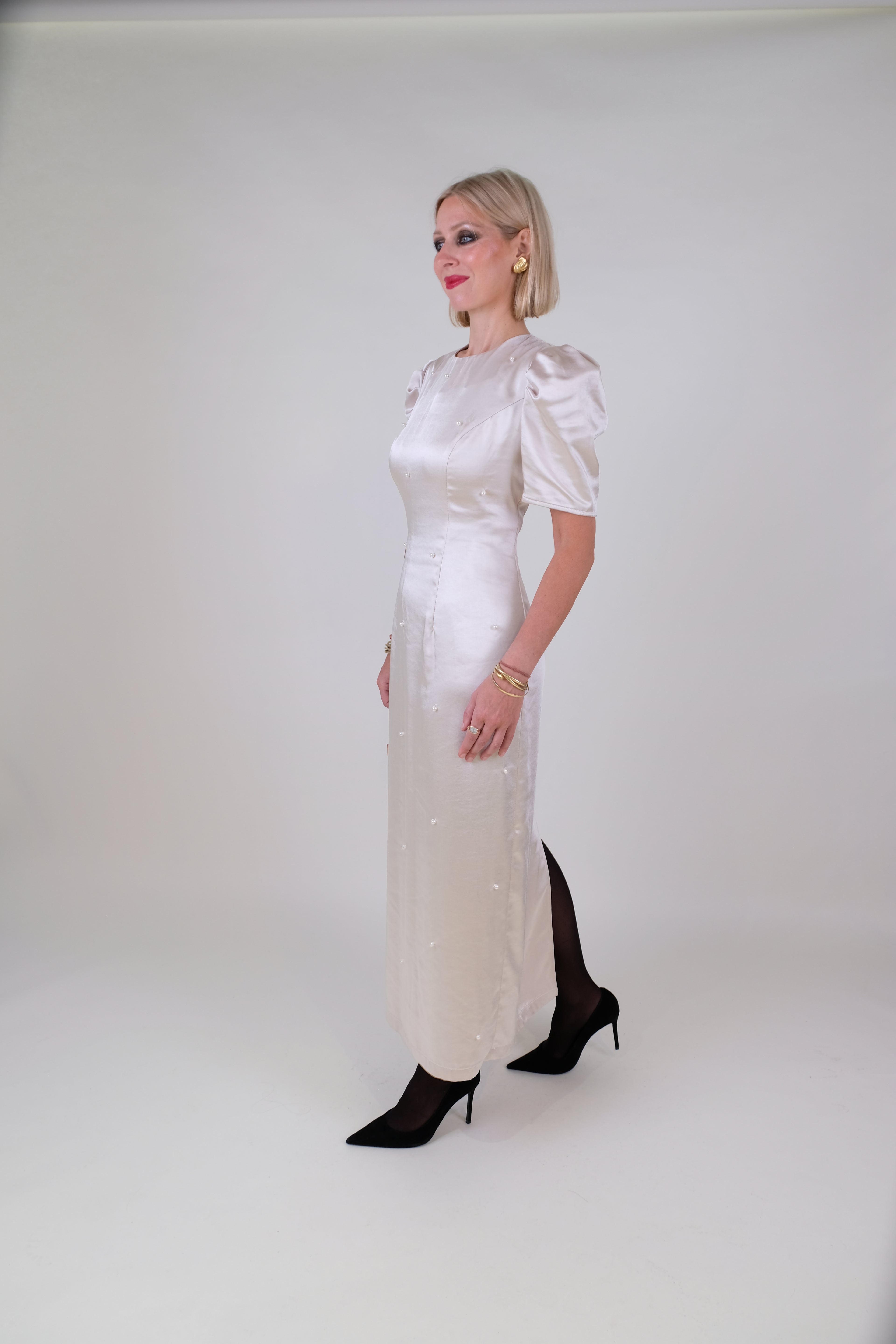 The Falcus Dress Midi Pearl